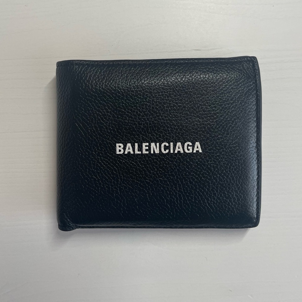 Beautiful Like New Balenciaga Wallet!